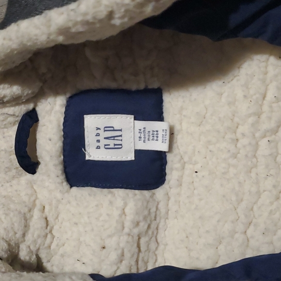 Baby GAP | Toddler Puffer Vest | 18-24 Months - Picture 3 of 5